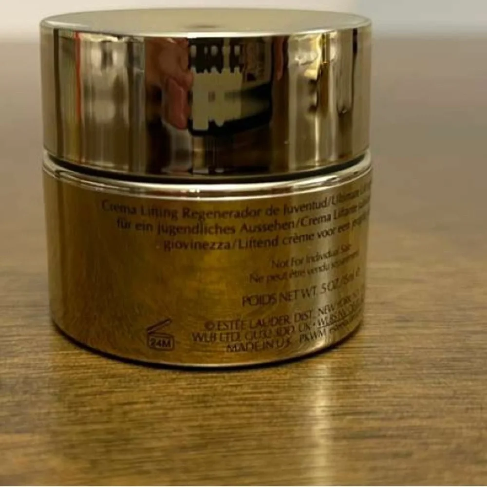Estee Lauder ReNutriv Ultimate The Secret Of‎ Infinite Brilliance (0378)